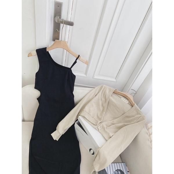 Set đầm body đen lệch dây vai kèm áo khoác nude