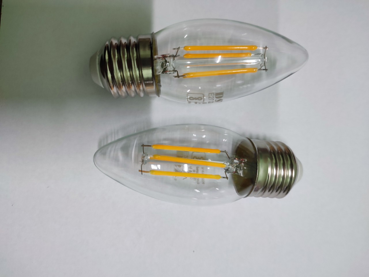 Bóng Đèn LED Dây Tóc Màu Vàng Hình Ngọn Nến 4W - E27.