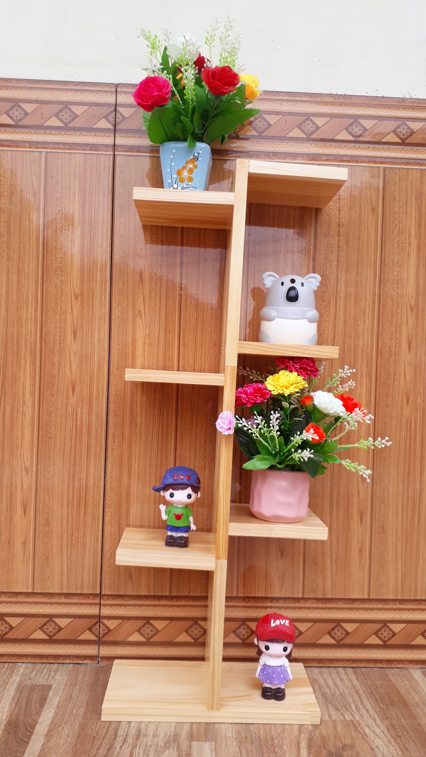 Kệ gỗ thông để chậu hoa, cây cảnh sang trọng kích thước 60x25x12