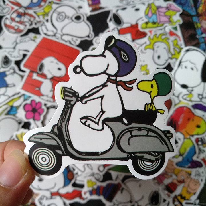 Bộ Sticker dán cao cấp chủ đề SNOOPY - Dùng dán Xe, dán mũ bảo hiểm, dán Laptop