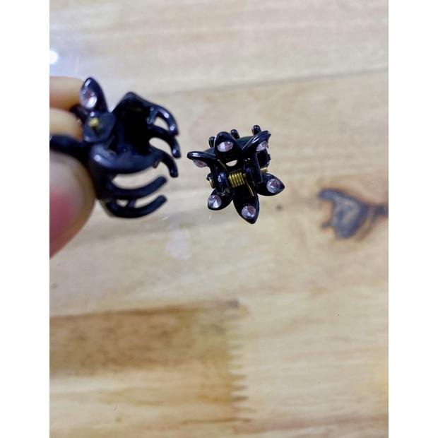 Kẹp Tóc Mái Đen Đính 6 Đá Càng Cua Mini 6 Răng
