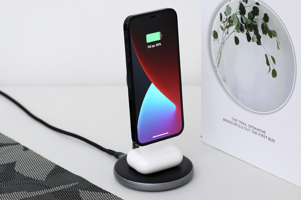 BỘ SẠC KHÔNG DÂY HYPERJUICE MAGNETIC 2 IN 1 WIRELESS CHARGING STAND CHO IPHONE 12 SERIES &amp; AIRPODS - Hàng Chính Hãng