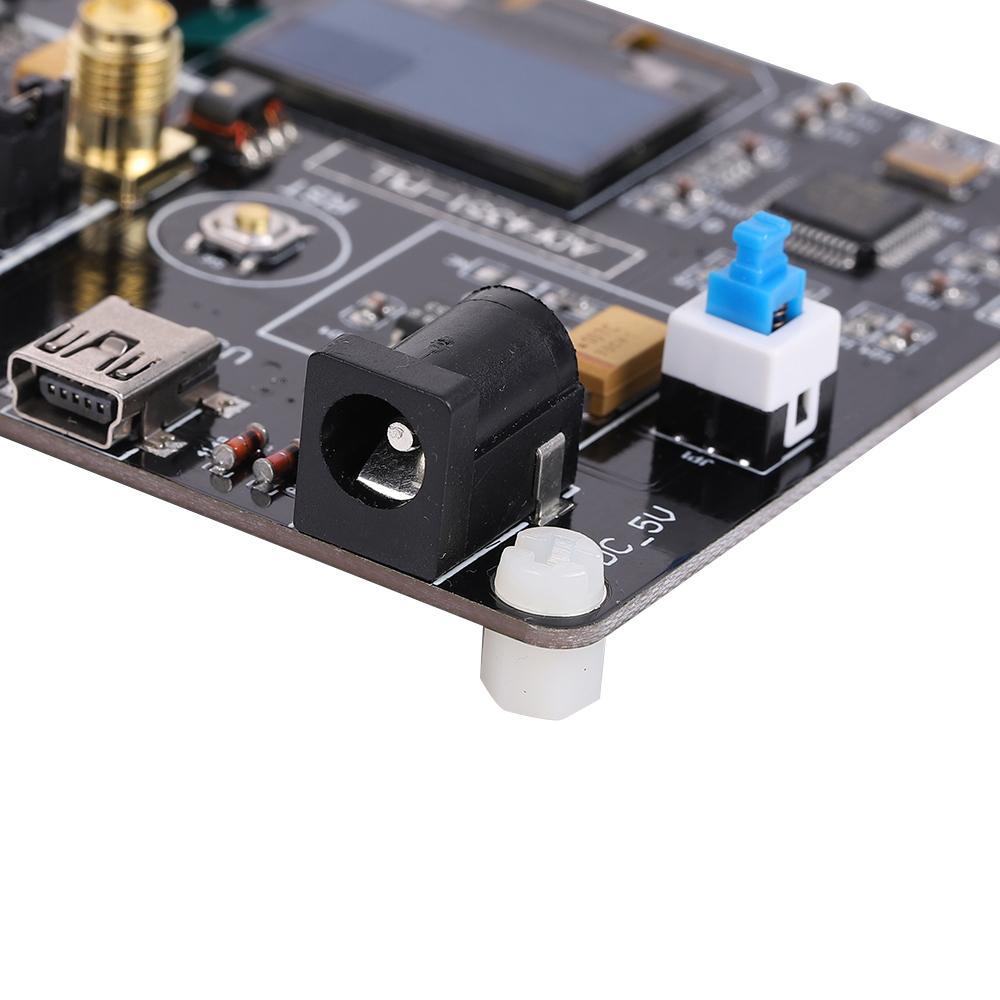 ADF4351 OLED Display Development Board RF Professional 35M-4.4G Accurate Signal Generator Module USB Port Frequency