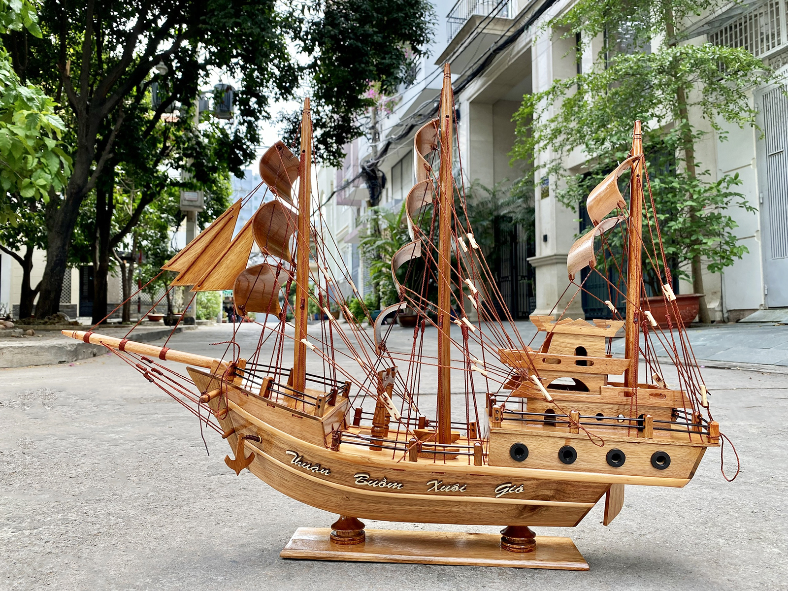 Thuyền gỗ phong thủy tài lộc may mắn, mô hình thuyền buồm trang trí, quà tặng khai trương tân gia