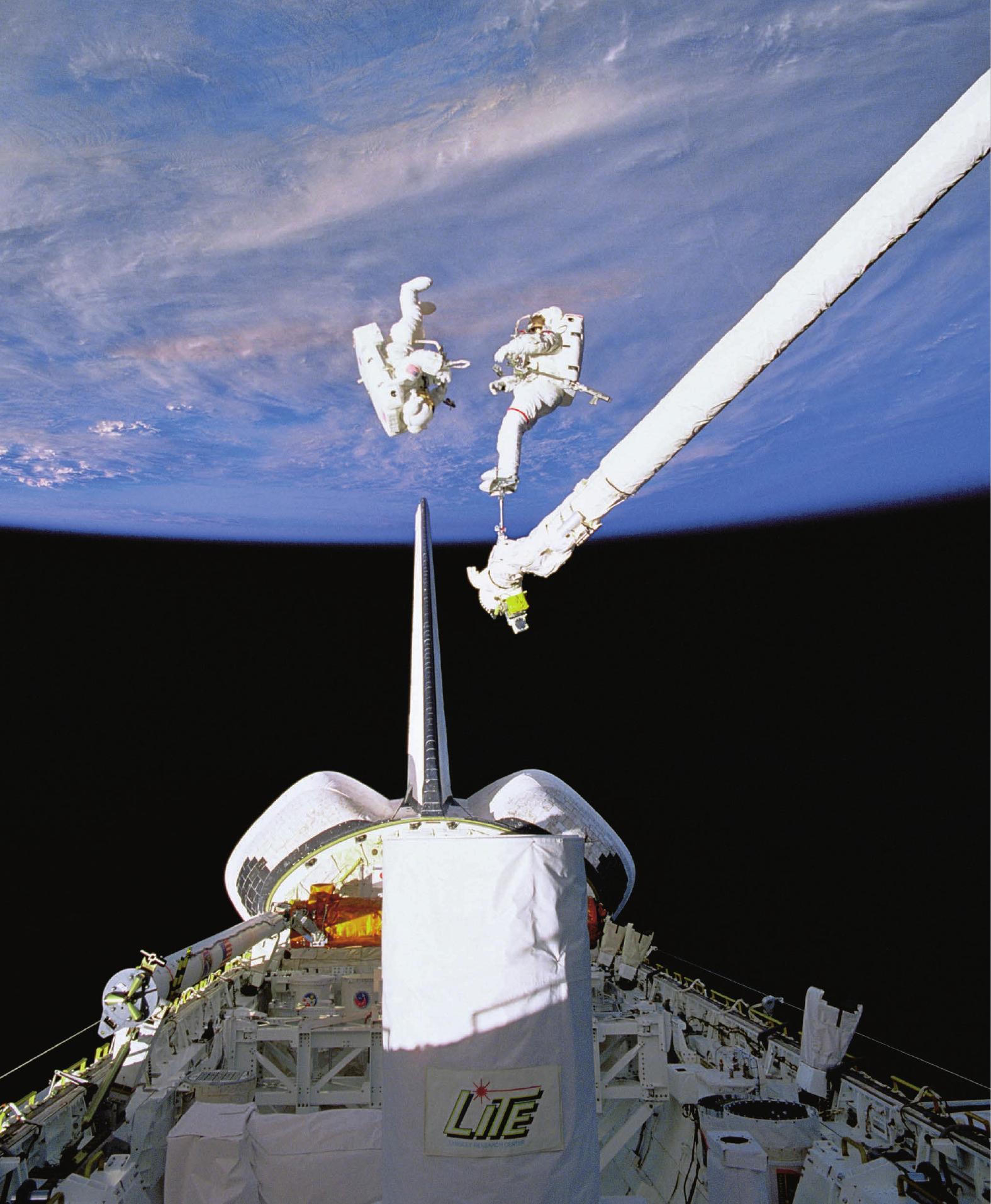 Sách - Thiên Văn Học Trực Quan