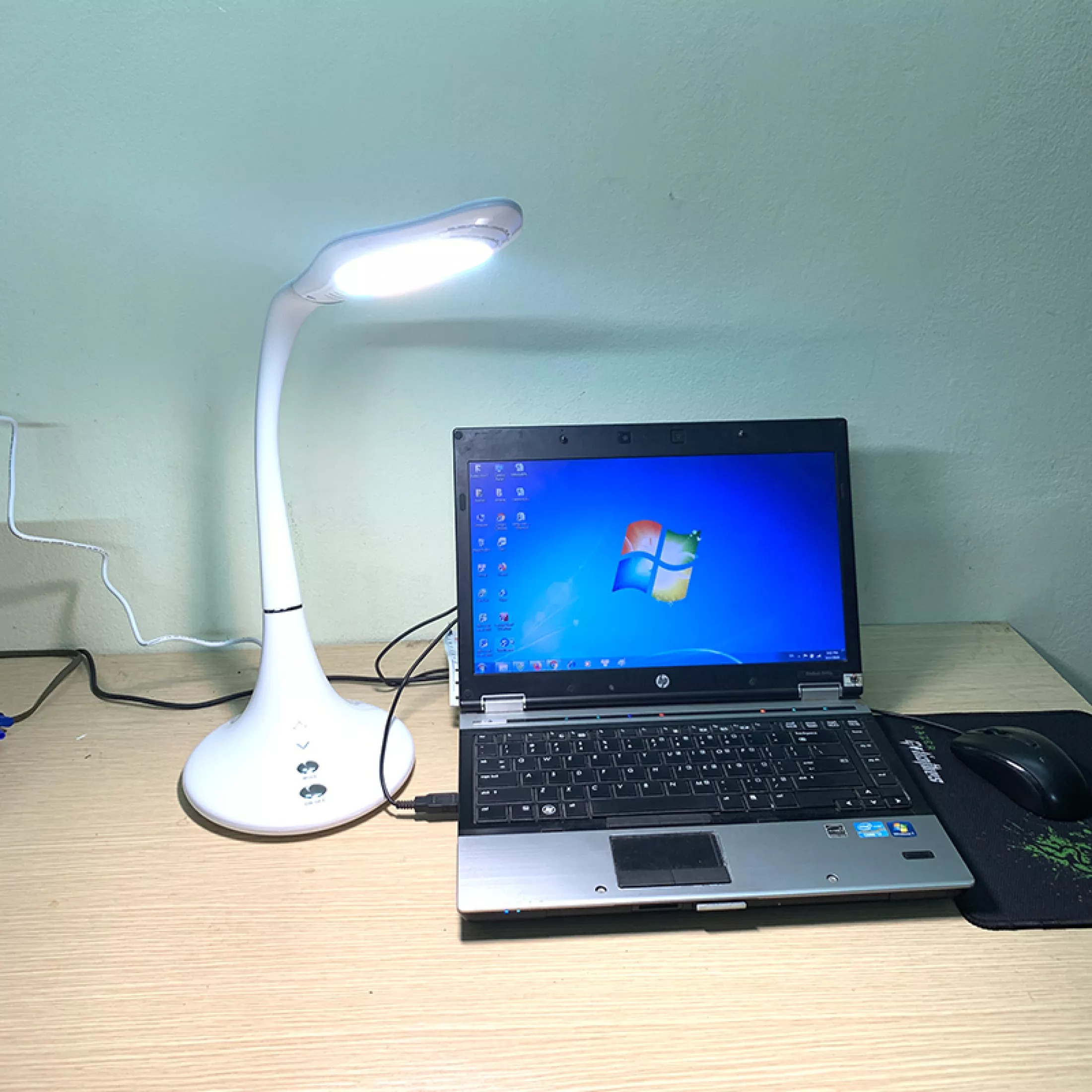 HÀNG CHÍNH HÃNG- Đèn làm việc và học công nghệ LED 3 chế độ sáng, thiết kế cao cấp thông minh chống cận để bàn đa chức năng BL1206TRANG