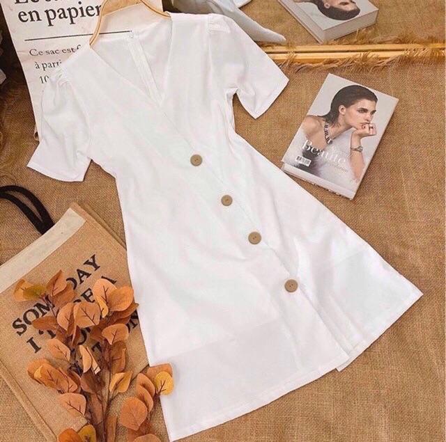 Đầm cổ V nút xéo