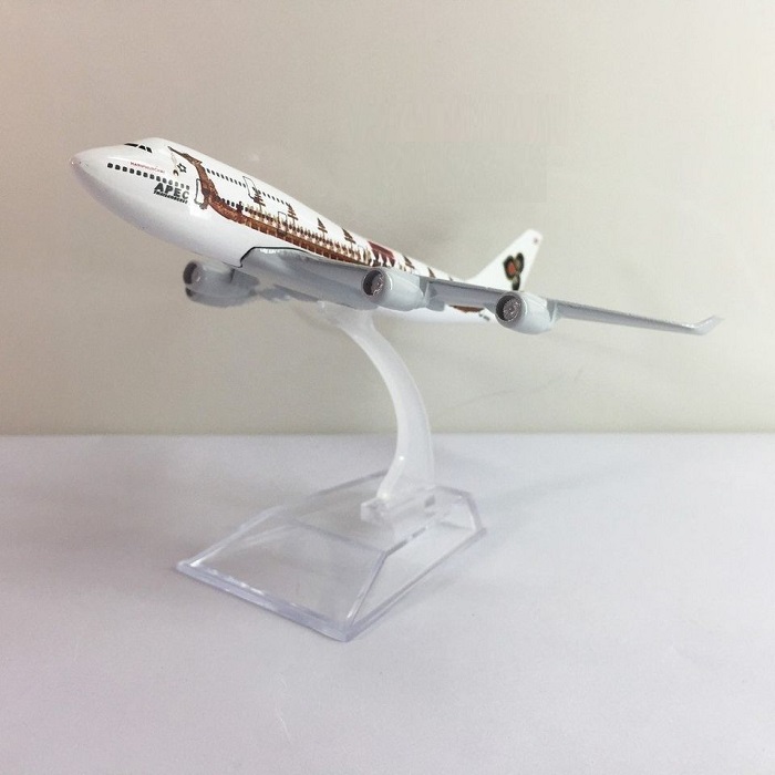 Mô hình máy bay tĩnh B747 APEC 16cm