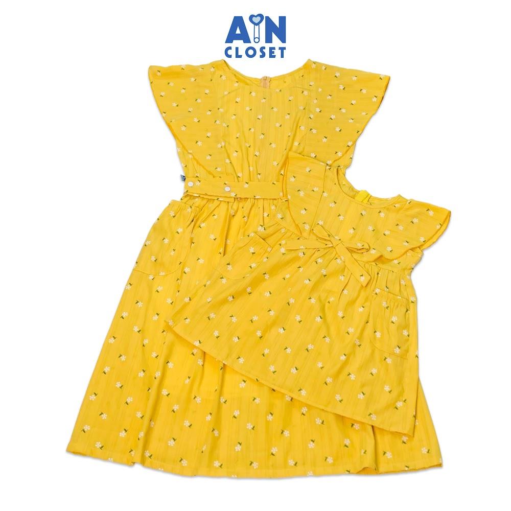 Đầm bé gái họa tiết Hoa nhí trắng nền vàng lụa tơ - AICDBGTGKAOU - AIN Closet