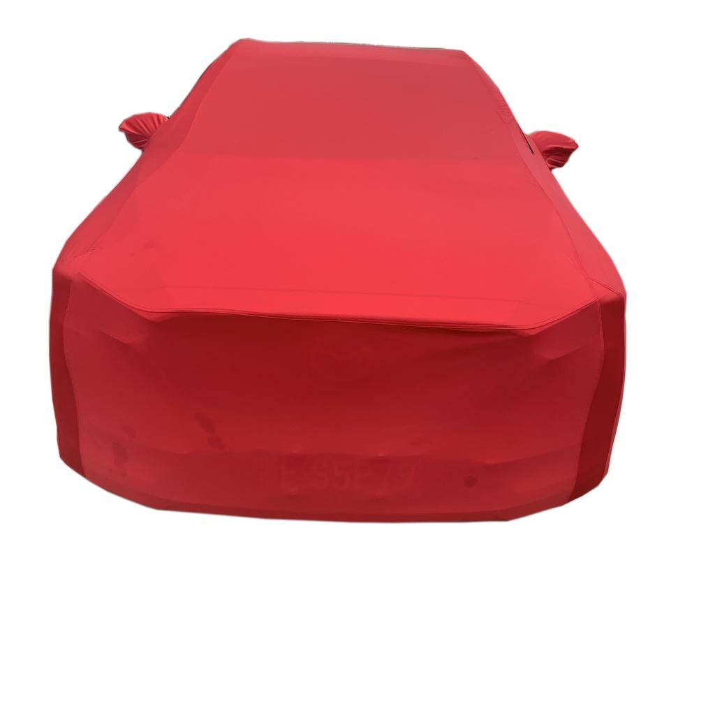 Bạt phủ xe ô tô Land Rover Evoque hiệu Macsim sử dụng trong nhà chất liệu vải thun - màu đen và màu đỏ