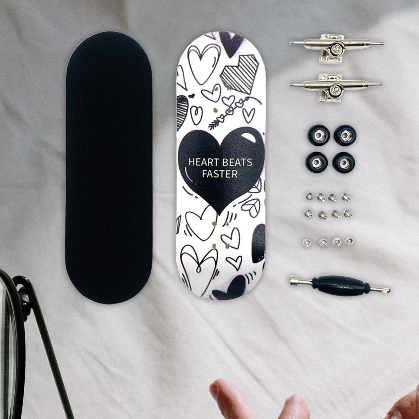 Novelty Finger Skateboard Favors for Kids Toddlers Boys Girls Gifts