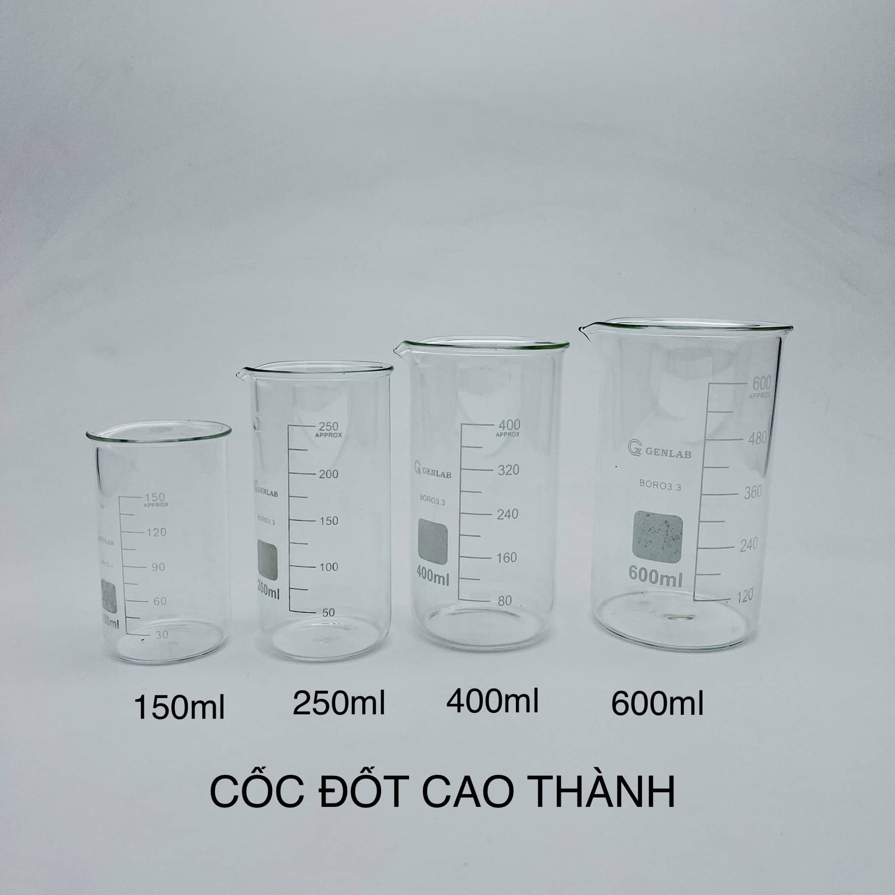 Cốc đong thủy tinh