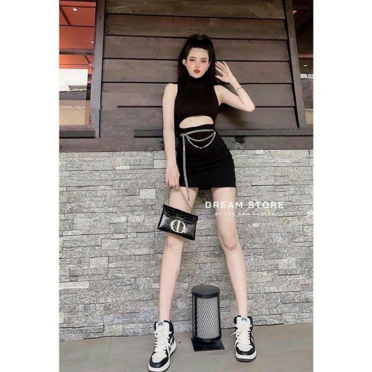 Đầm phối sợi xích ngay eo