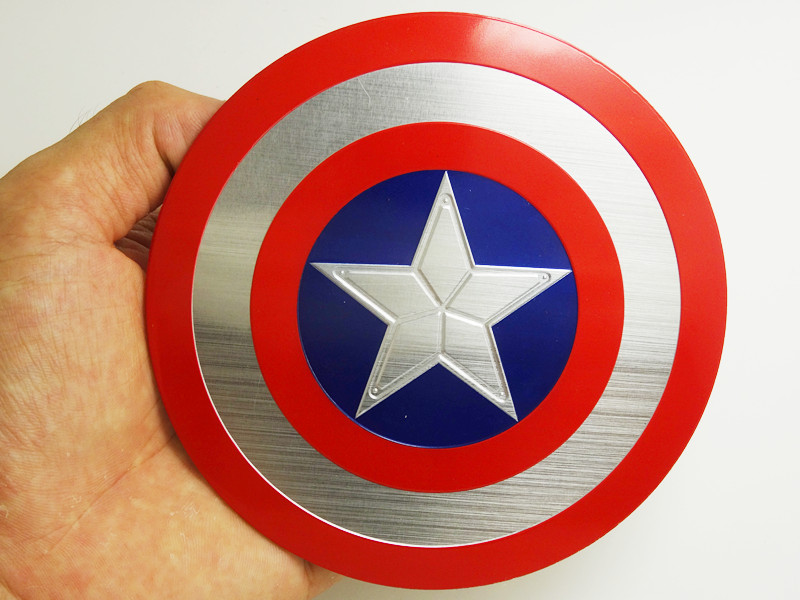 Hình dán metal hình khiên CAPTAIN AMERICA đường kính 11.5cm