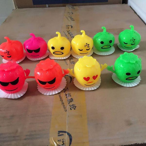 GUDETAMA SQUIShY trứng biến thái  giảm nhẹ