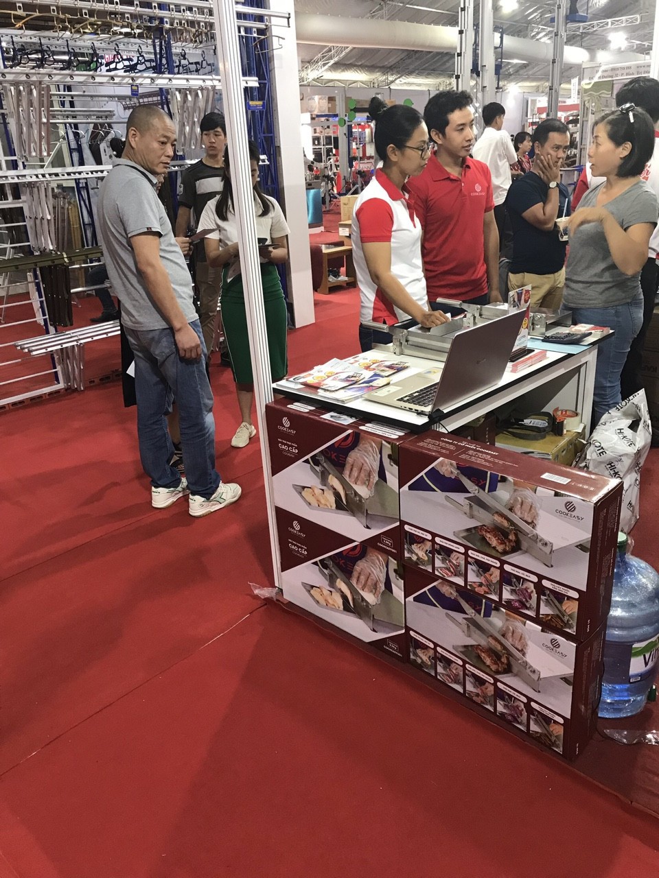 Máy chặt thịt gà, thịt vịt Chính Hãng đa năng: chặt xương, thái thịt đông lạnh tốt nhất hiện nay Bản đặc biệt CE800