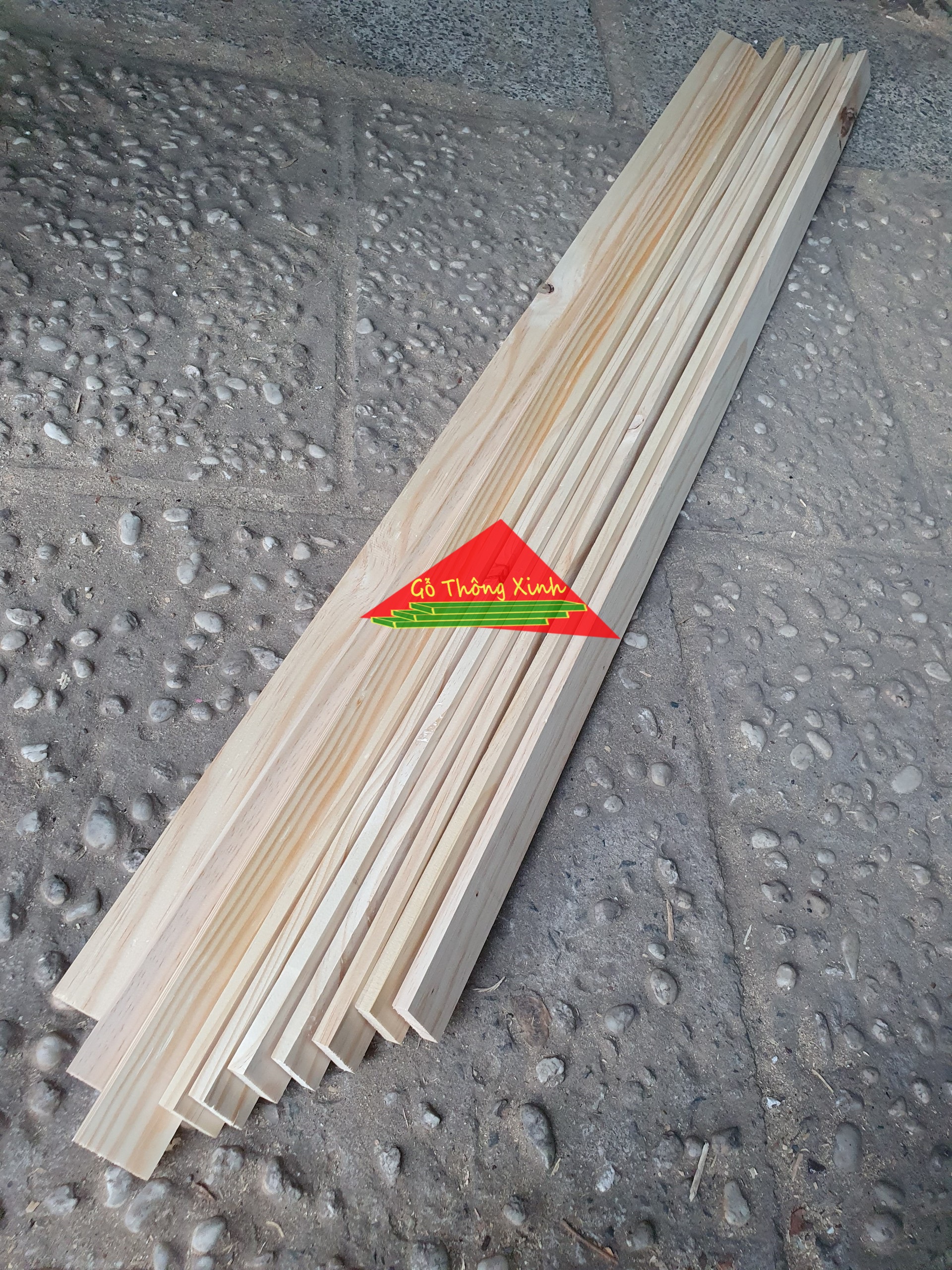Thanh gỗ thông dày 1cm,rộng 4cm,dài 1m2 dùng làm nẹp,khung viền,đóng thùng gỗ decor,ốp tường,DIY...