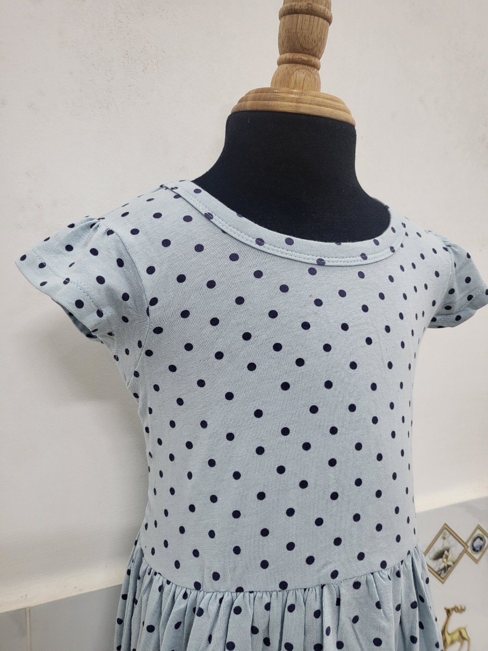 ĐẦM BÉ GÁI TÙNG XÒE TAY NHÍ XANH THIÊN THANH BI ĐEN