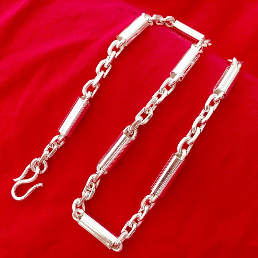 Dây chuyền bạc nam Bạc Quang Thản thiết kế kiểu dây tròn độ dài 50cm, trọng lượng có nhiều lựa chọn chất liệu bạc ta.