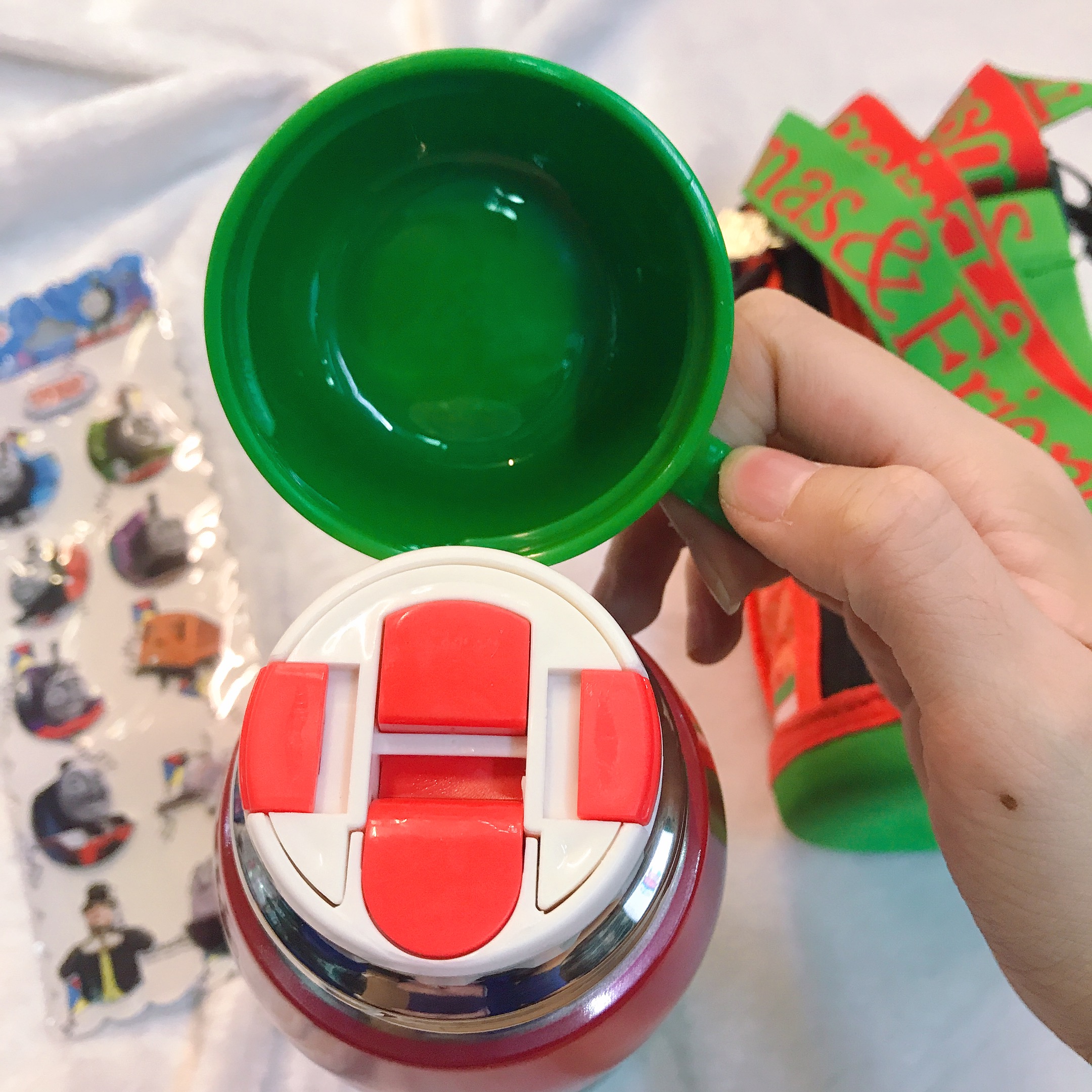 Bình nước giữ nhiệt tặng kèm túi giữ nhiệt hình xe lửa Thomas màu đỏ cho trẻ em, bé trai  - TM4278