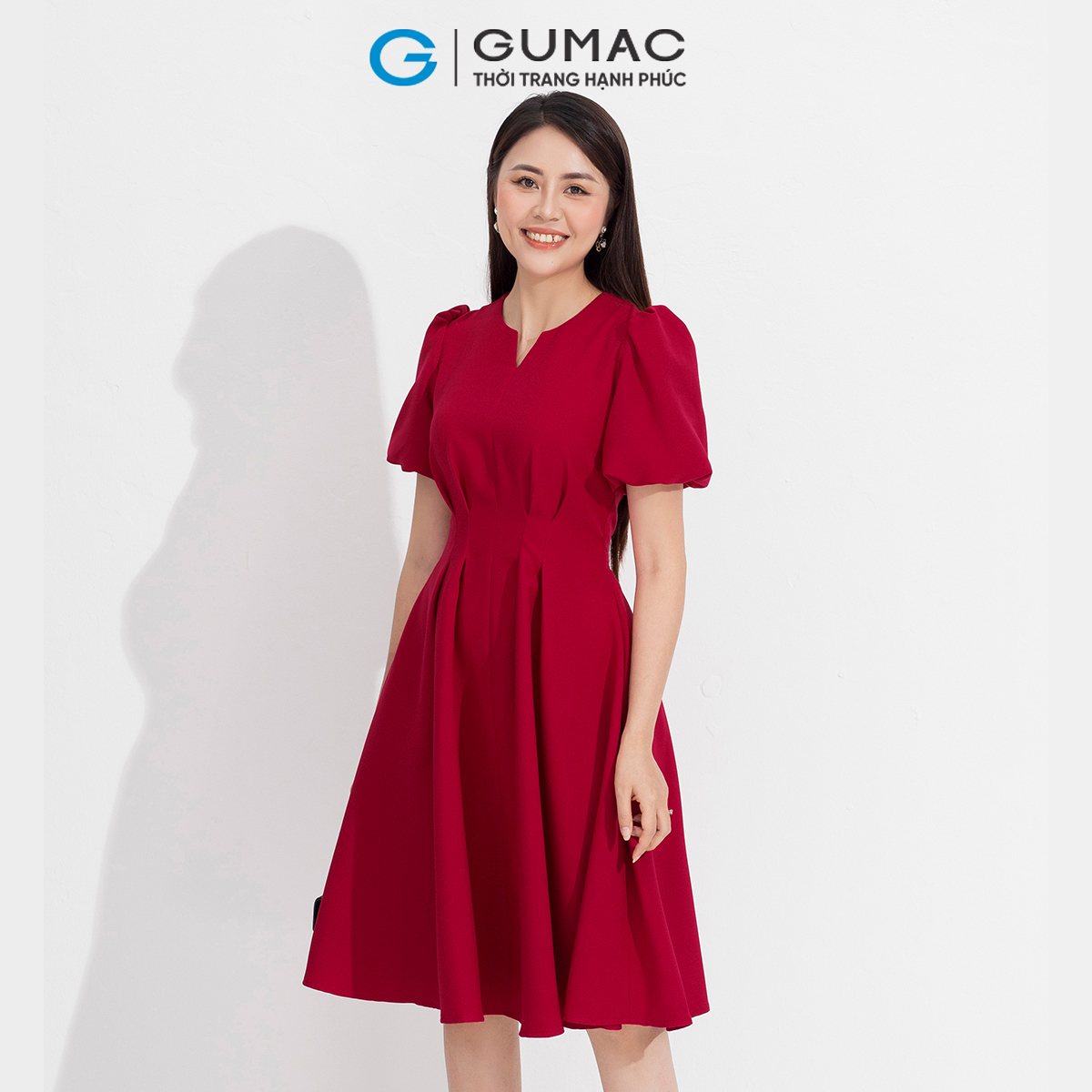 Đầm tay bí chiết ly thời trang GUMAC DD05007