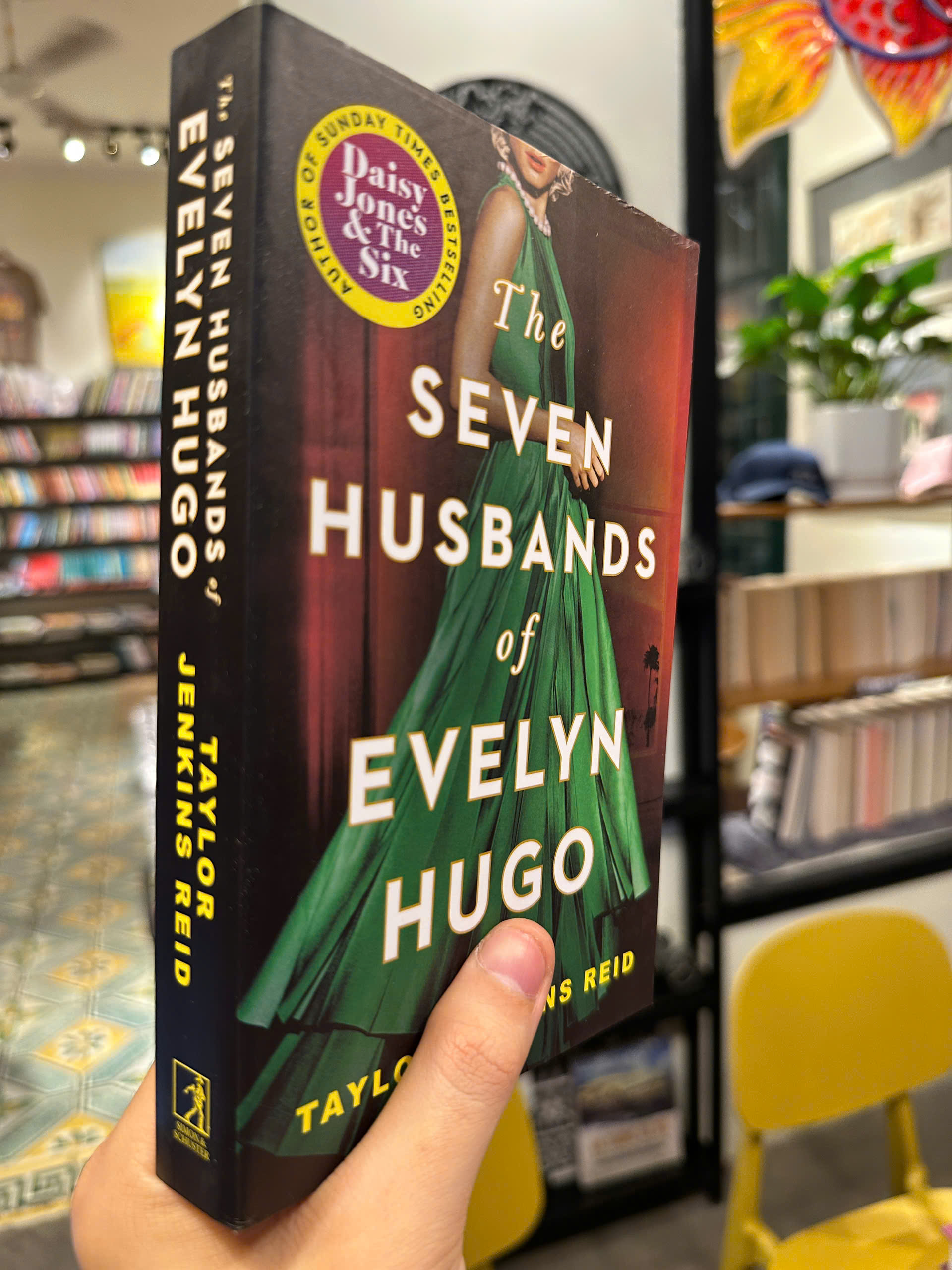 Sách - The Seven Husbands of Evelyn Hugo by Taylor Jenkins Reid | BookTok / Ngoại văn Nhập khẩu UK