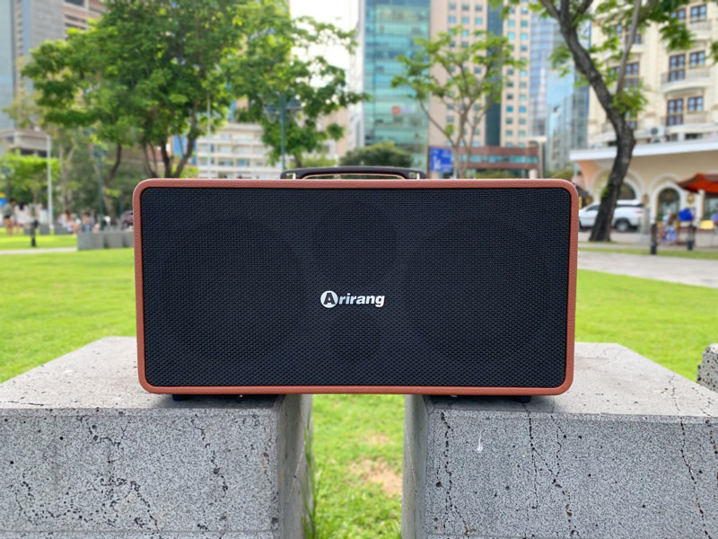 Loa kéo Arirang MB2 - Loa di động 3 đường tiếng - Công suất đến 480W - Kết nối bluetooth 5.0, HDMI, cổng quang - Tích hợp chống hú FBX, Reverb hát karaoke cực hay - Kèm 2 micro UHF - Hàng chính hãng