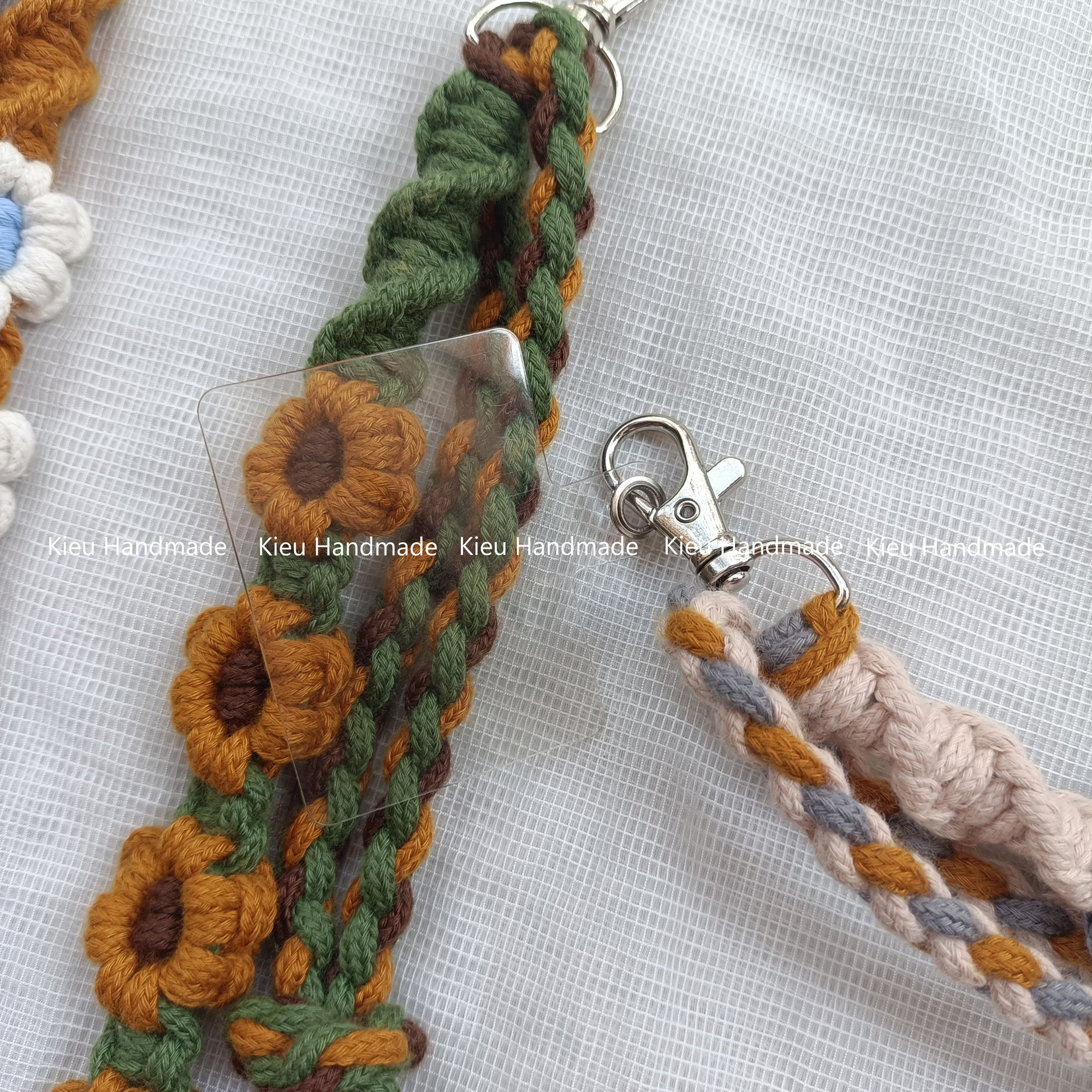 Dây đeo Thẻ, điện thoại  họa tiết hoa cúc dễ thương handmade [ TẶNG KẸP ĐIỆN THOẠI