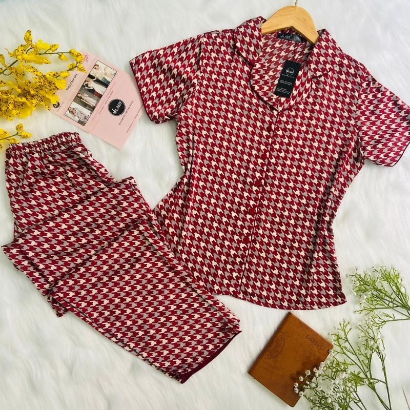 Bộ đồ Pyjama nữ, đồ mặc nhà lụa VILADY - B141 kiểu tay cộc quần dài họa tiết Ziczac chất liệu lụa Pháp (lụa latin) - Màu đỏ