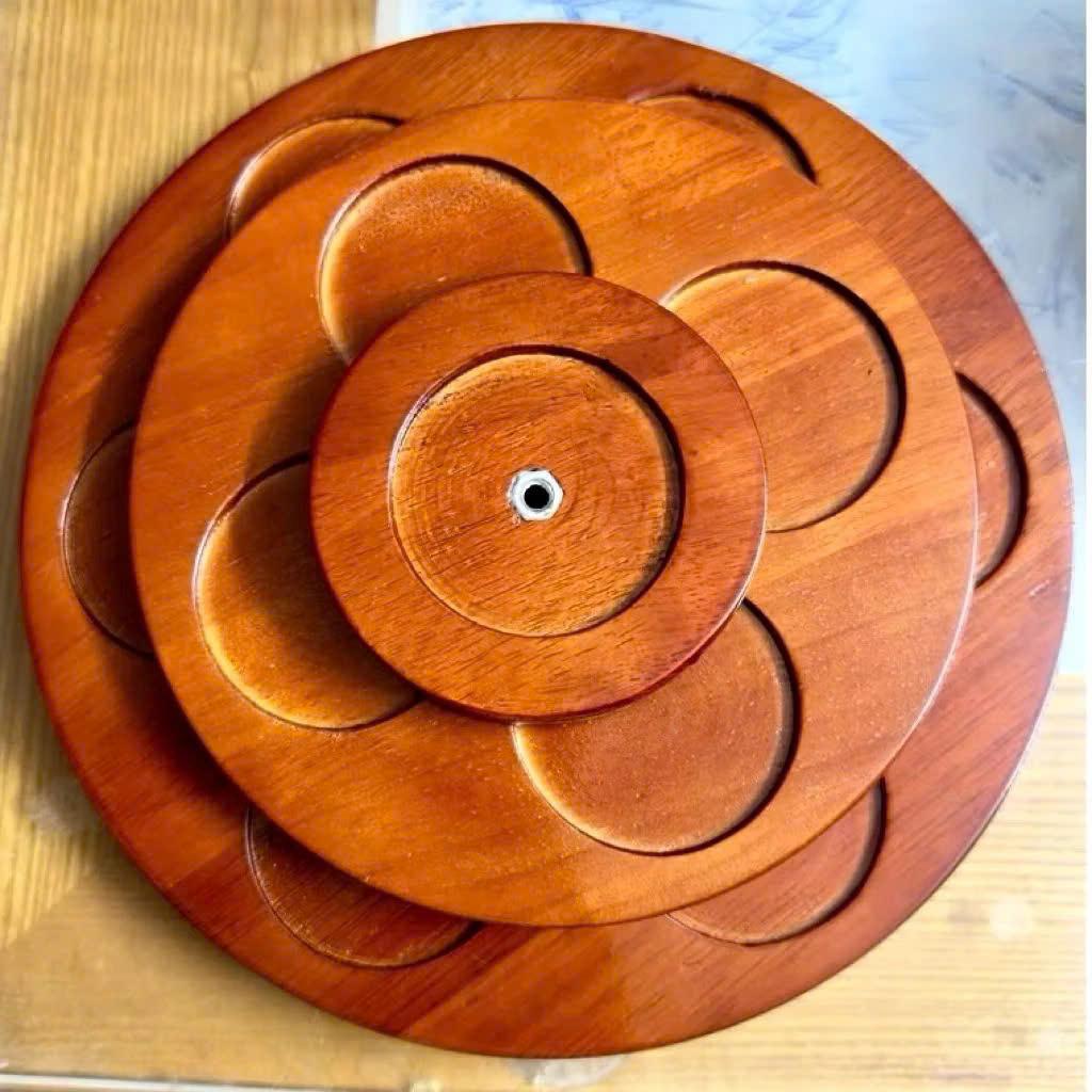 Tháp Bia Gỗ 3 Tầng Cao Cấp – Kệ Bày Bia Nước Ngọt Trang Trí Ban Thờ Lễ Tết Sang Trọng, Tiện Lợi - HÀNG CHÍNH HÃNG MINIIN