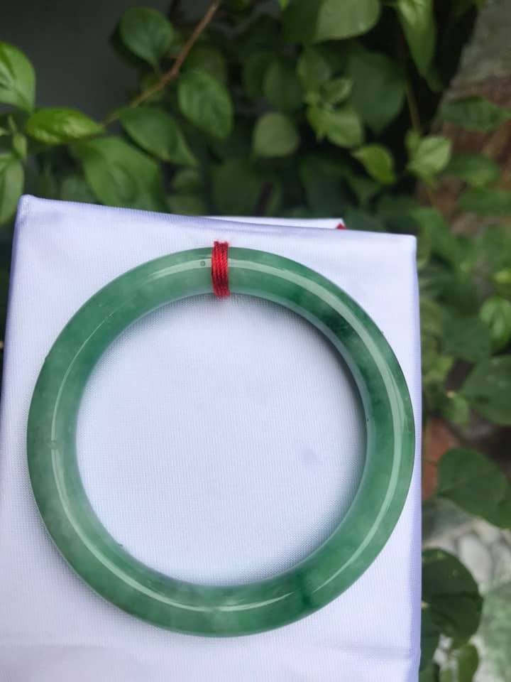 Vòng tay nữ Vip ĐẬU LÝ 50mm x độ dầy 8,2mm Đẹp nữ 50kg đến 55kg đeo màu Xanh Nhẹ Điểm Đậu Lý 100% đá cẩm thạch thiên nhiên