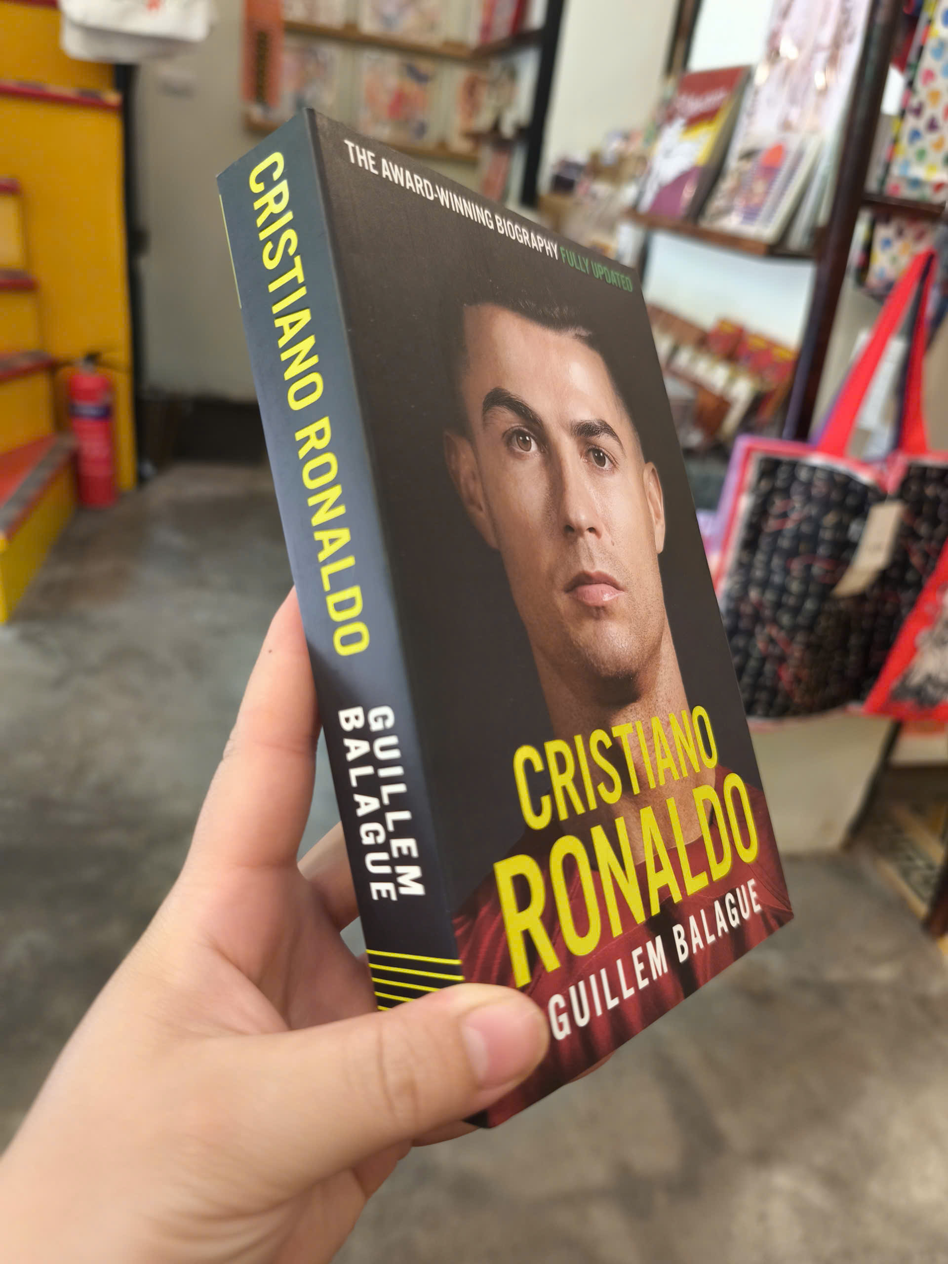 Sách - Cristiano Ronaldo: The Biography by Guillem Balague | Sports / Football / Ngoại văn Tiểu sử