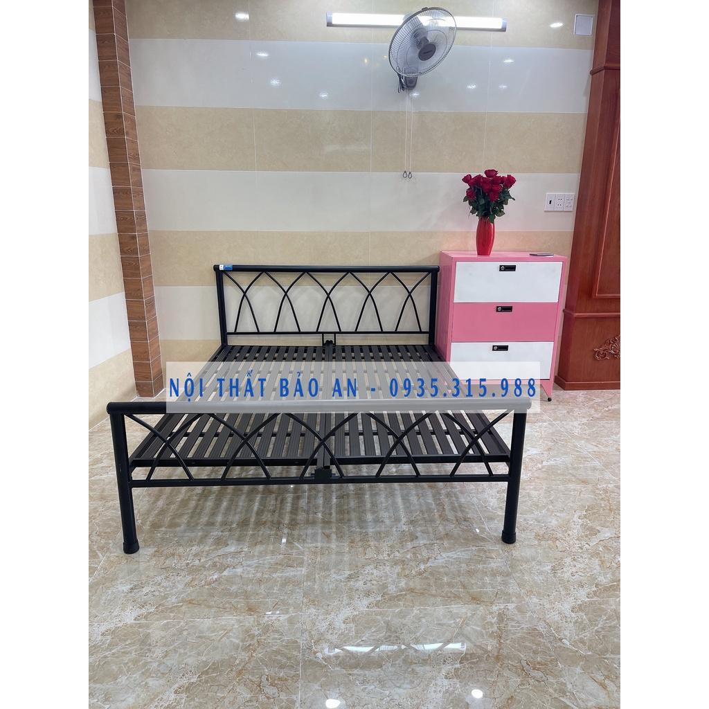Giường sắt kiểu đan chéo 1m4x2m siêu rẻ