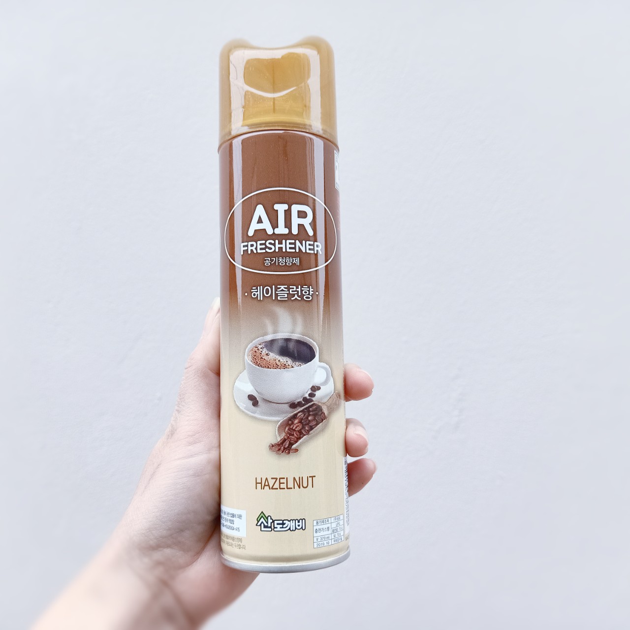 chai xịt khử mùi ô tô mùi cà phê dung tích 370 ml (1 chai)