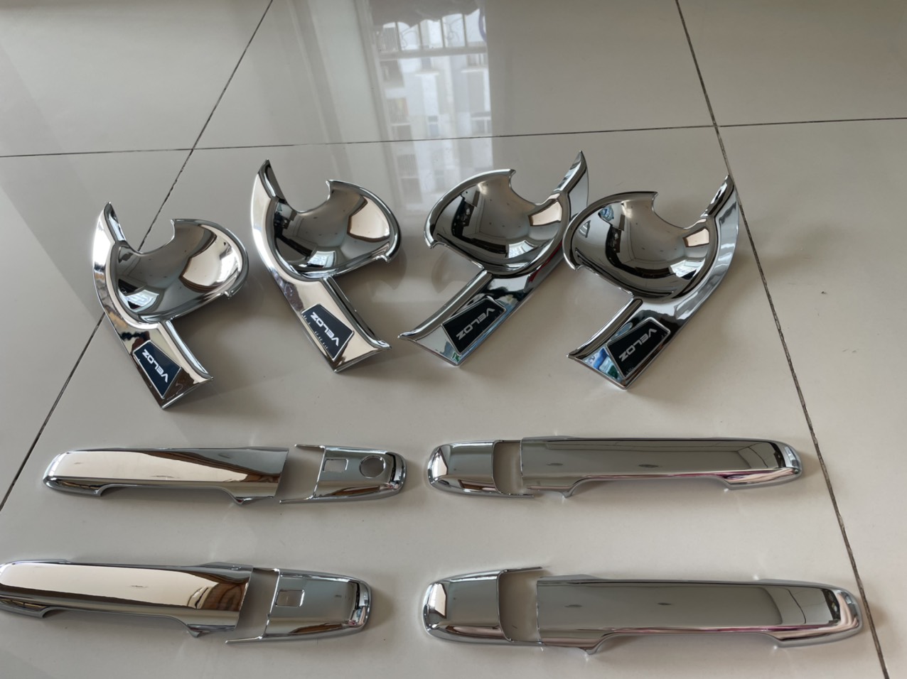 Ốp Tay Nắm, Hõm Cửa Xe Toyota Veloz 2022-2023 Mẫu Mạ Crom Sáng Bóng Cao Cấp
