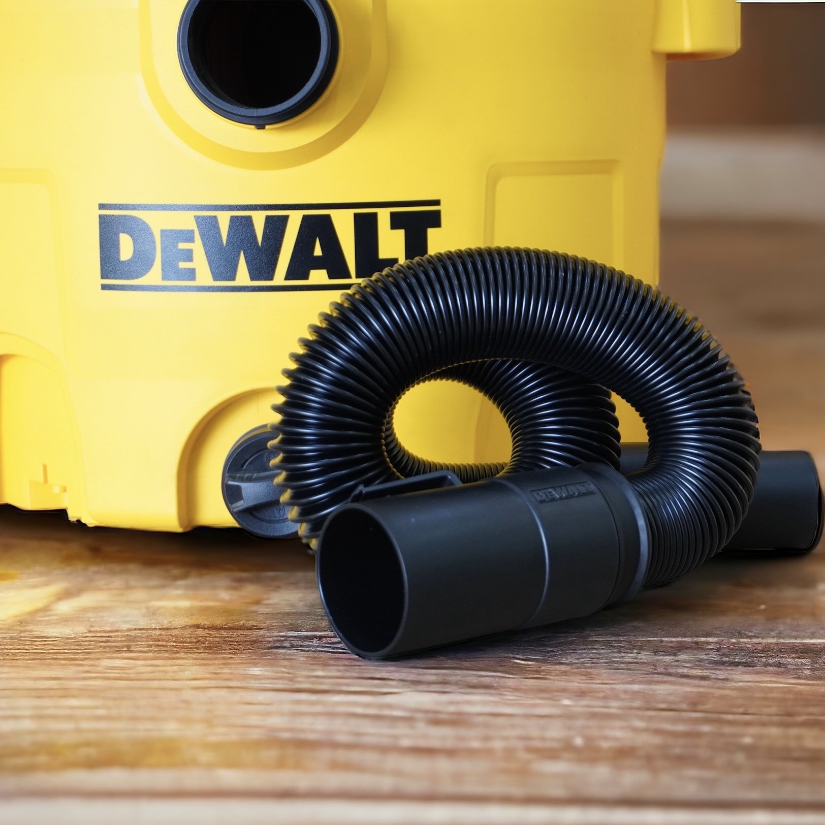 Ống mềm siêu co giãn 48mm x 2.1m DeWALT DXVA19-2600A phụ kiện máy hút bụi Stanley SL19117, SL417-8A SL19199P, SL19156, SL19403PE-8A và DeWALT DXV15T, DXV23P, DXV25S, DXV30S, DXV34P và DXV38S