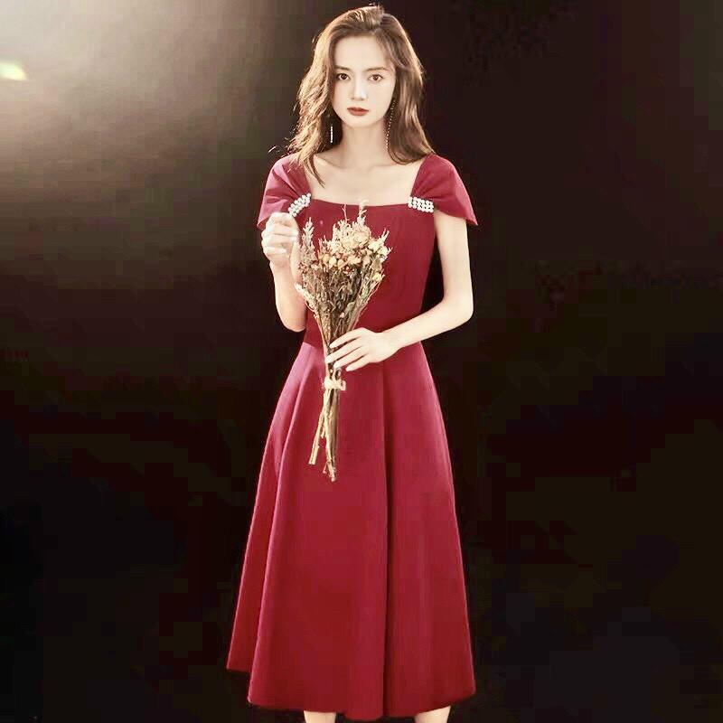 ĐẦM UMI ĐÍNH NGỌC ĐỎ TRƠN NHƯNG KHÔNG KÉM PHẦN QUAN TRỌNG
