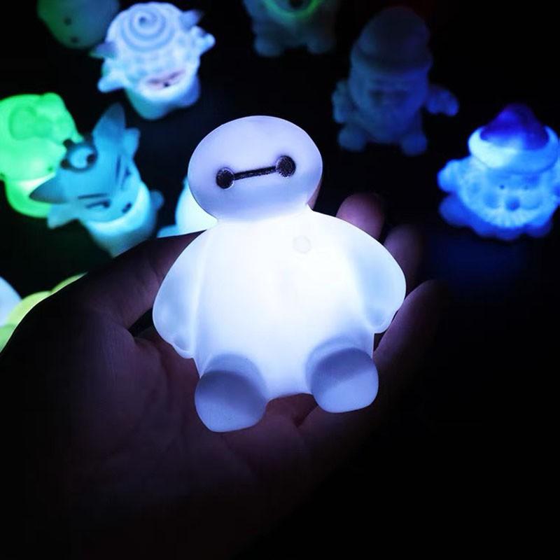 Đèn ngủ tạo hình Baymax thay đổi màu sắc dễ thương