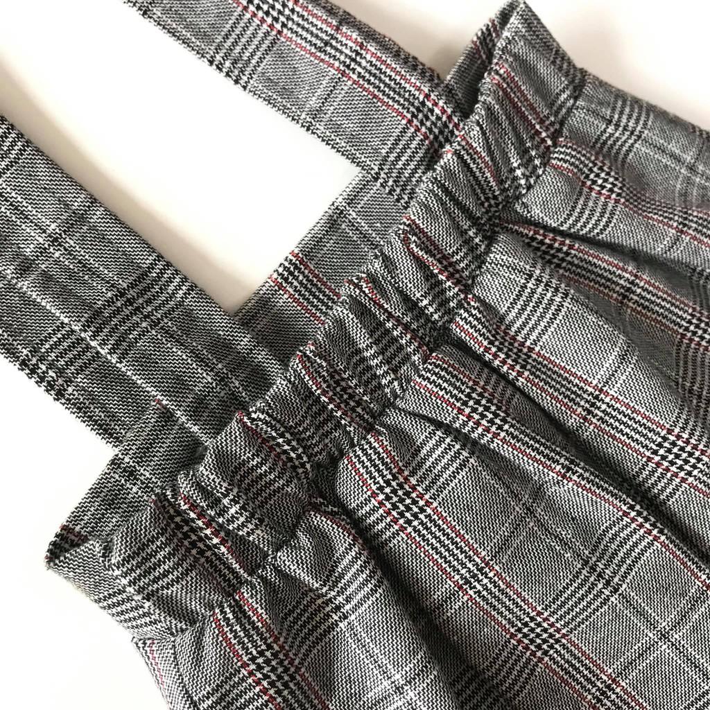 Yếm sọc caro bé gái