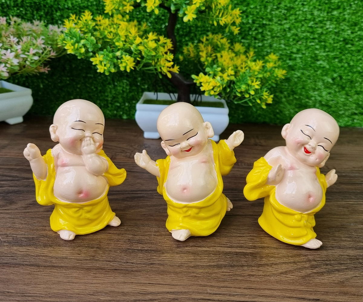 03 mẫu chú tiểu hoan hỉ màu áo vàng sinh động