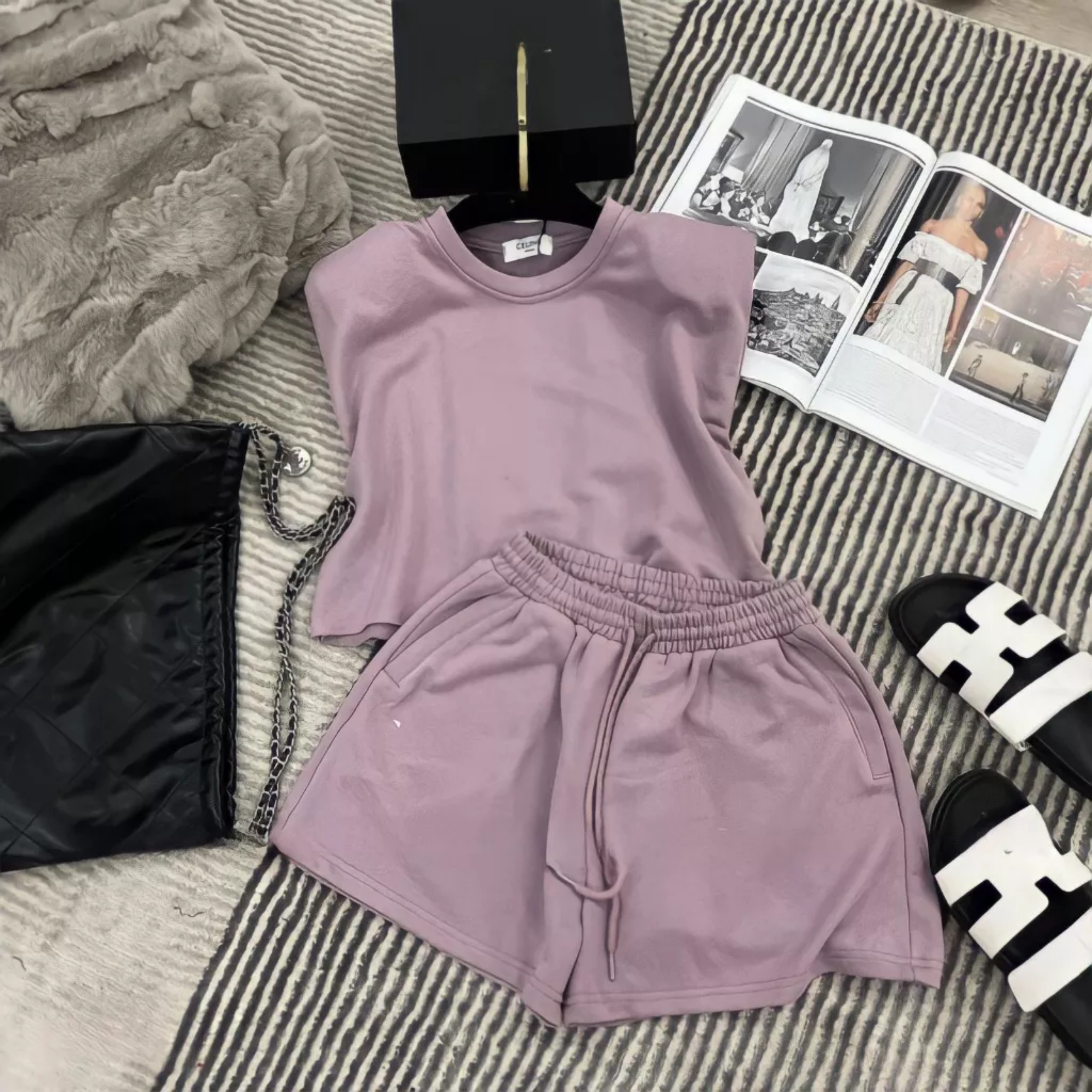 Bộ Áo Tanktop Croptop Kèm Quần Short Ống Rộng Màu Tím