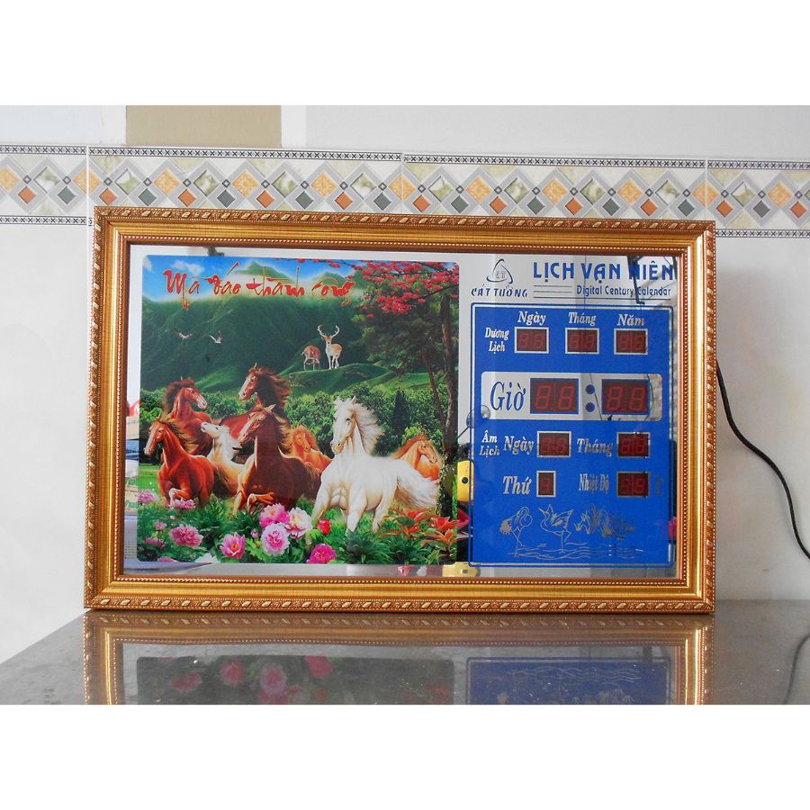 Đồng hồ Lịch Vạn Niên tranh đèn treo tường hiệu Cát Tường_tranh Mã Đáo 55108_KT 55x35x7cm_Có 2 loại (Không remote đèn và Có remote đèn)