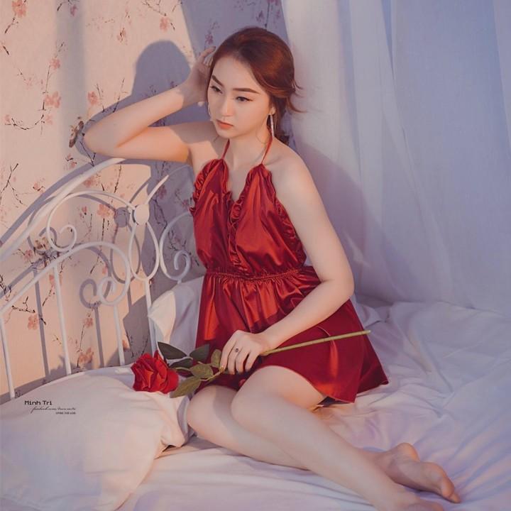 Váy ngủ lụa hở lưng cổ V nhúng có dây thắt nơ gợi cảm (màu đỏ