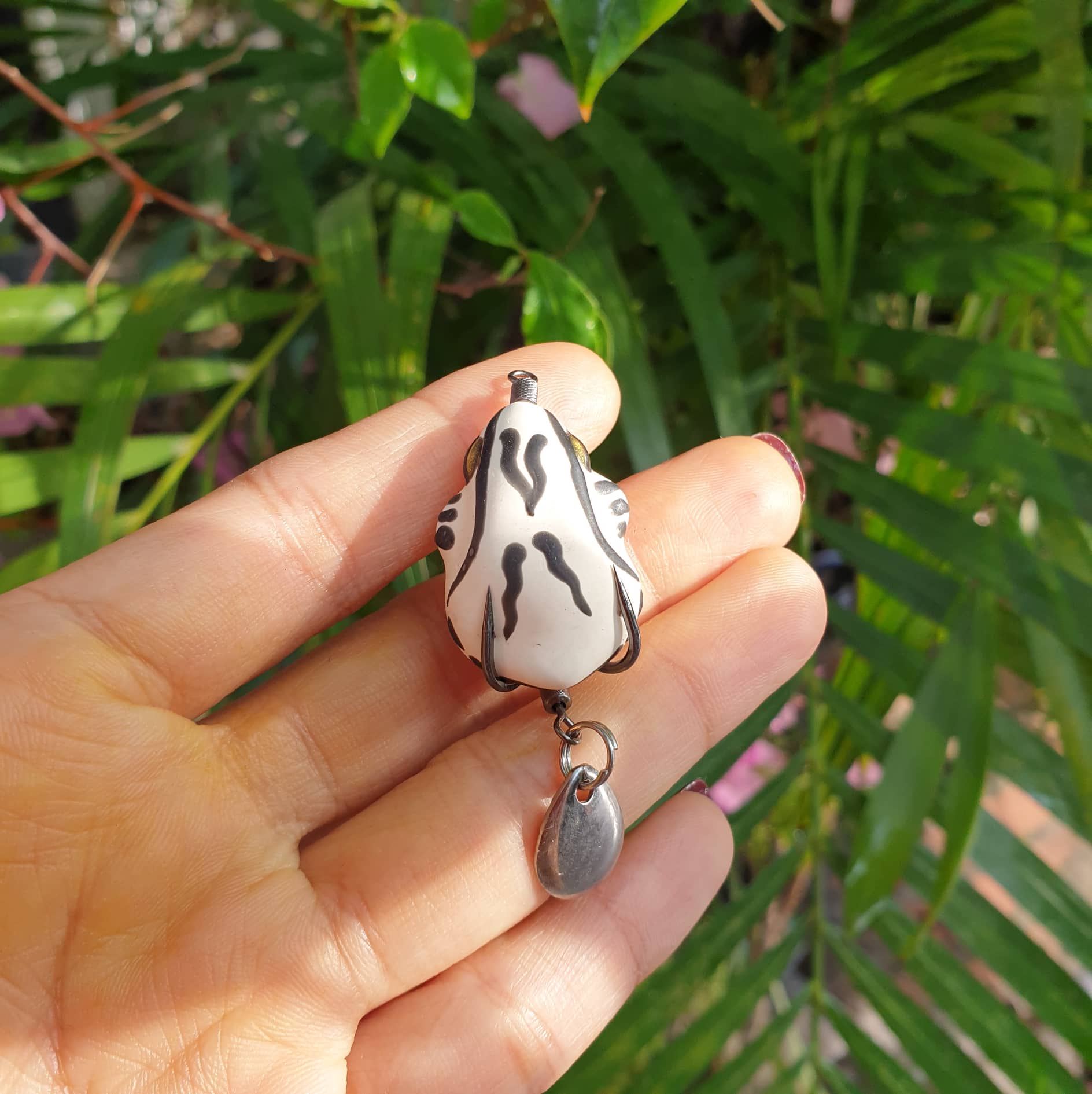 Nhái hơi HVA mini 6gram 2.5cm , Cao su Thái Lan
