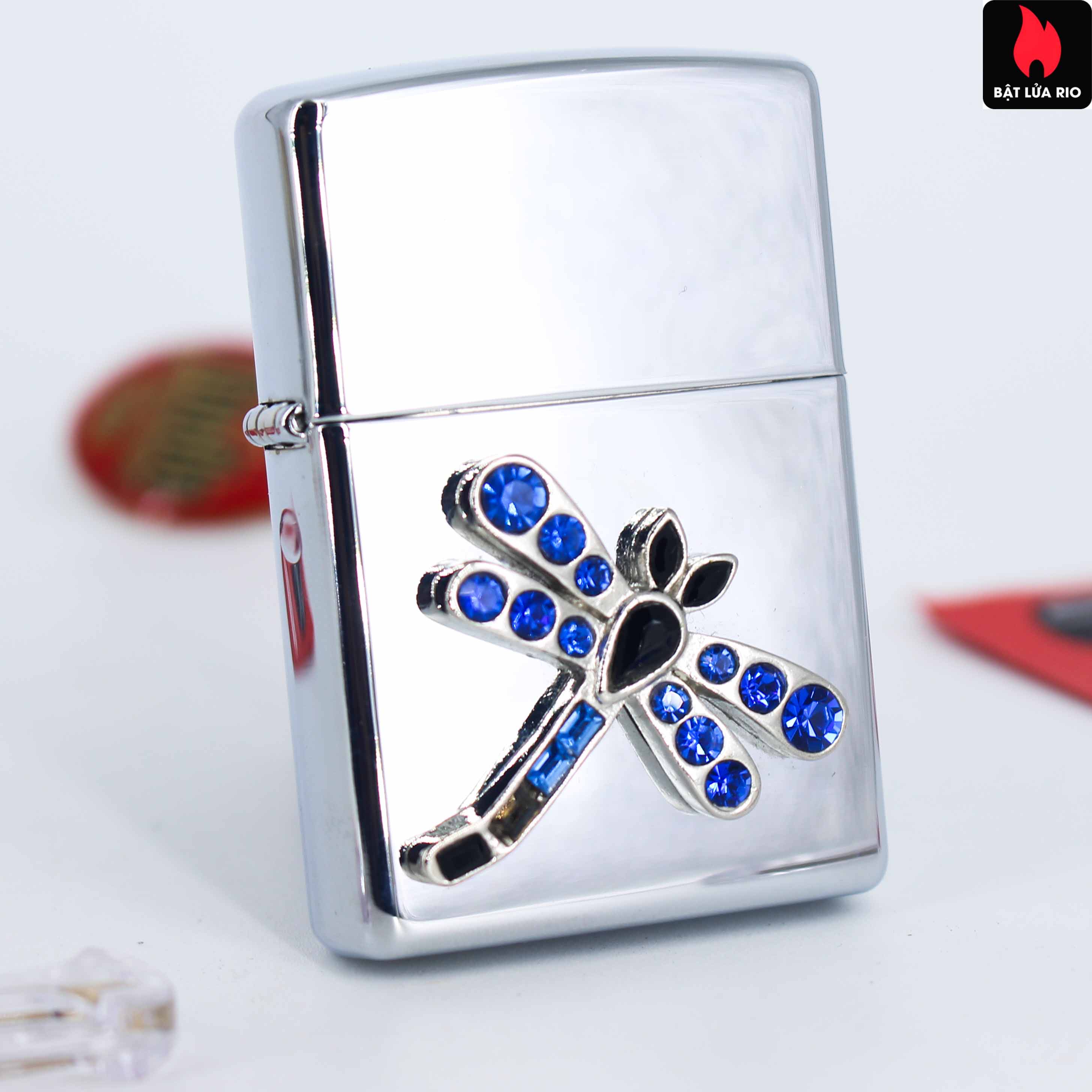 Bật Lửa Zippo 2005 – Zippo Silver Dragonfly Emblem High Polish Chrome