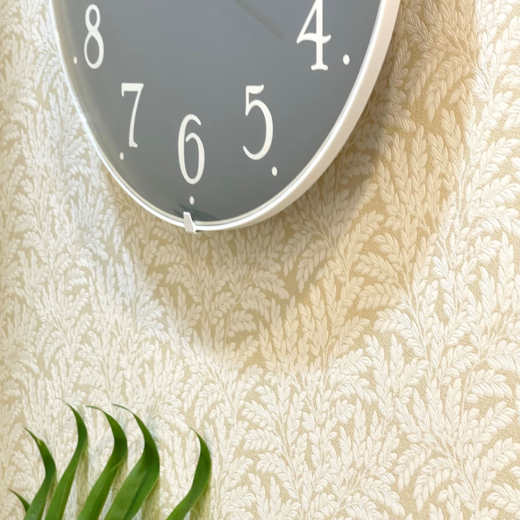 Đồng hồ Rhythm CMG630NR03 – Kt 30.7 x 5.4cm, 622kg. Vỏ nhựa. Dùng Pin.