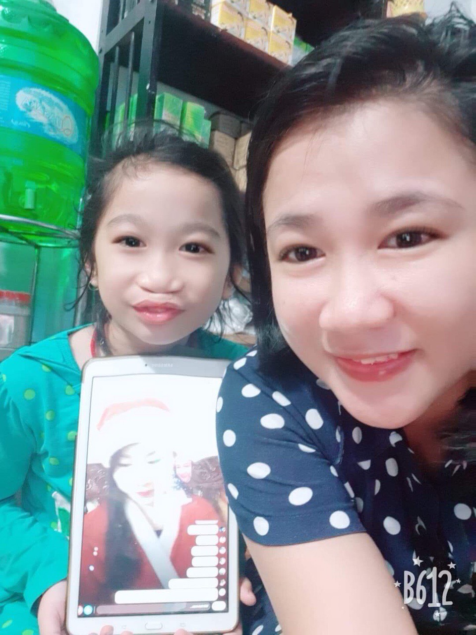 Ủ MÔI COLLAGEN
