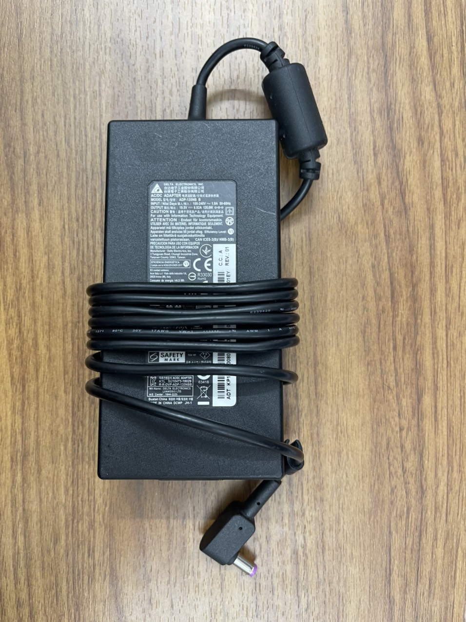 Sạc 19.5V 6.92A AC Adapter for Acer Nitro 7 AN715-51-73BU ADP-135NB B Hàng nhập khẩu