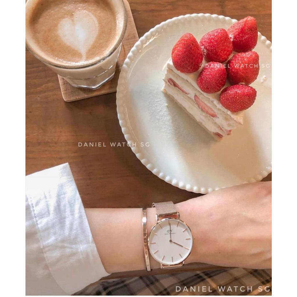 Đồng Hồ Nữ Daniel Wellington màu vàng hồng kèm lắc tay DW size S Size 32mm