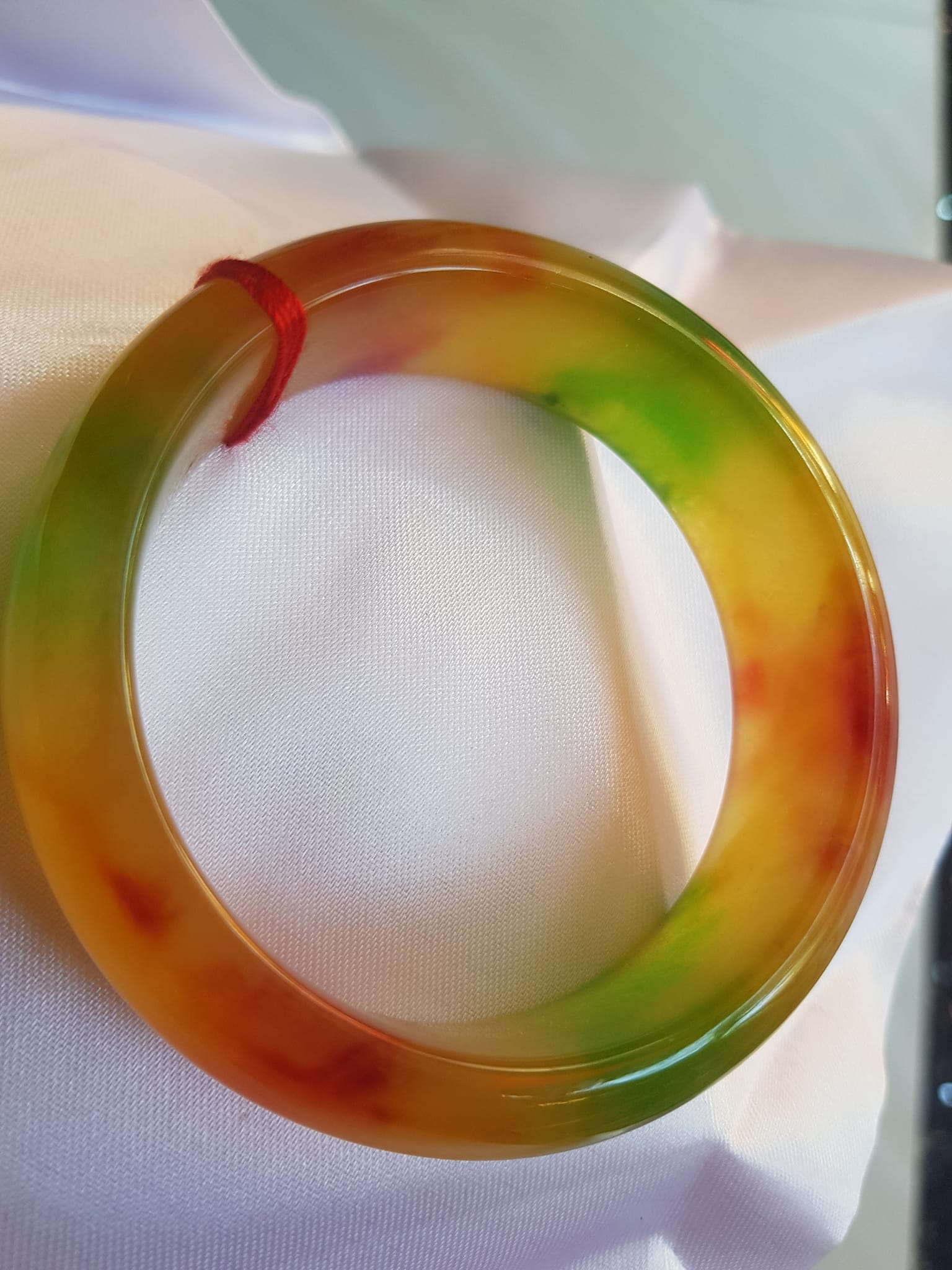 Vòng Tay Đá Cẩm Thạch Hẹ Bản 58 VĐX màu vàng đỏ xanh bóng đẹp Size 58mm x cao 18mm x dầy 8,5mm Nam Nữ mệnh Thổ mệnh Kim 57kg - 67kg đeo ạ